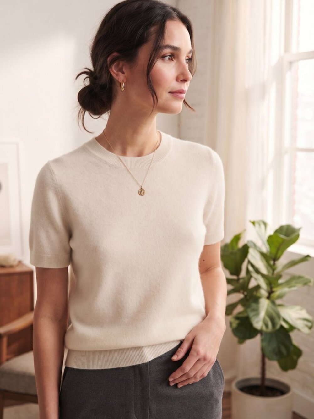 Quince 100% Mongolian Cashmere Short Sleeve Sweater-Ivory-M -Fits XS/S- MSRP $60